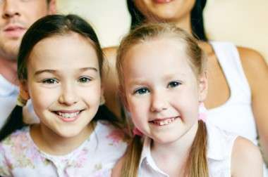 Utiliser Facebook pour partager ses photos de famille ?