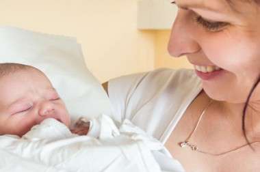 Naissance de bébé : partage photo sécurisé pour la famille