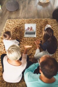 Partager des vidéos en ligne en famille Partager des vidéos en ligne en famille